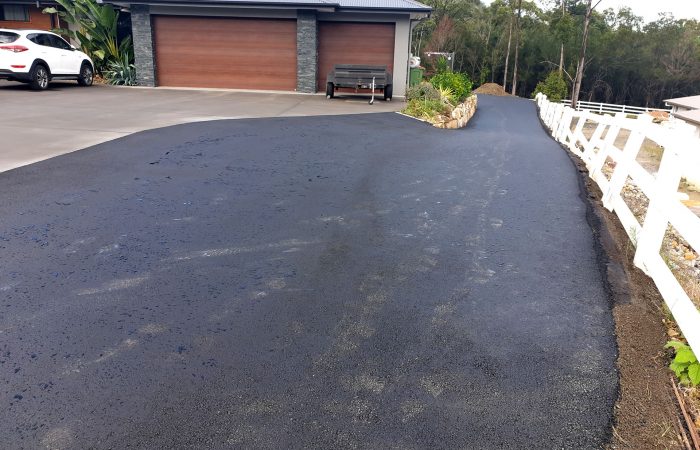 Acreage Asphalt driveway cut sealed Gold Coast Brisbane