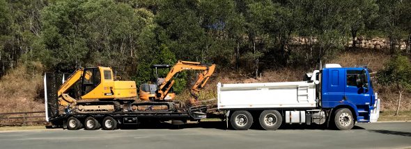 Excavator machinery float gold coast Brisbane NSW QLD