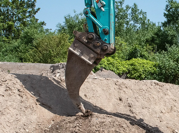 Ripper attachment hire Gold Coast